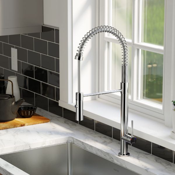 Bluffton Single Hole Single Handle Pull-Down Sprayer Kitchen Faucet In Chrome
