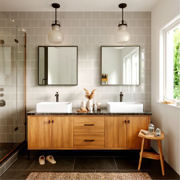 Woodburn Single Hole Single Handle Bathroom Faucet with Matching Pop-Up Drain In Oil-Rubbed Bronze