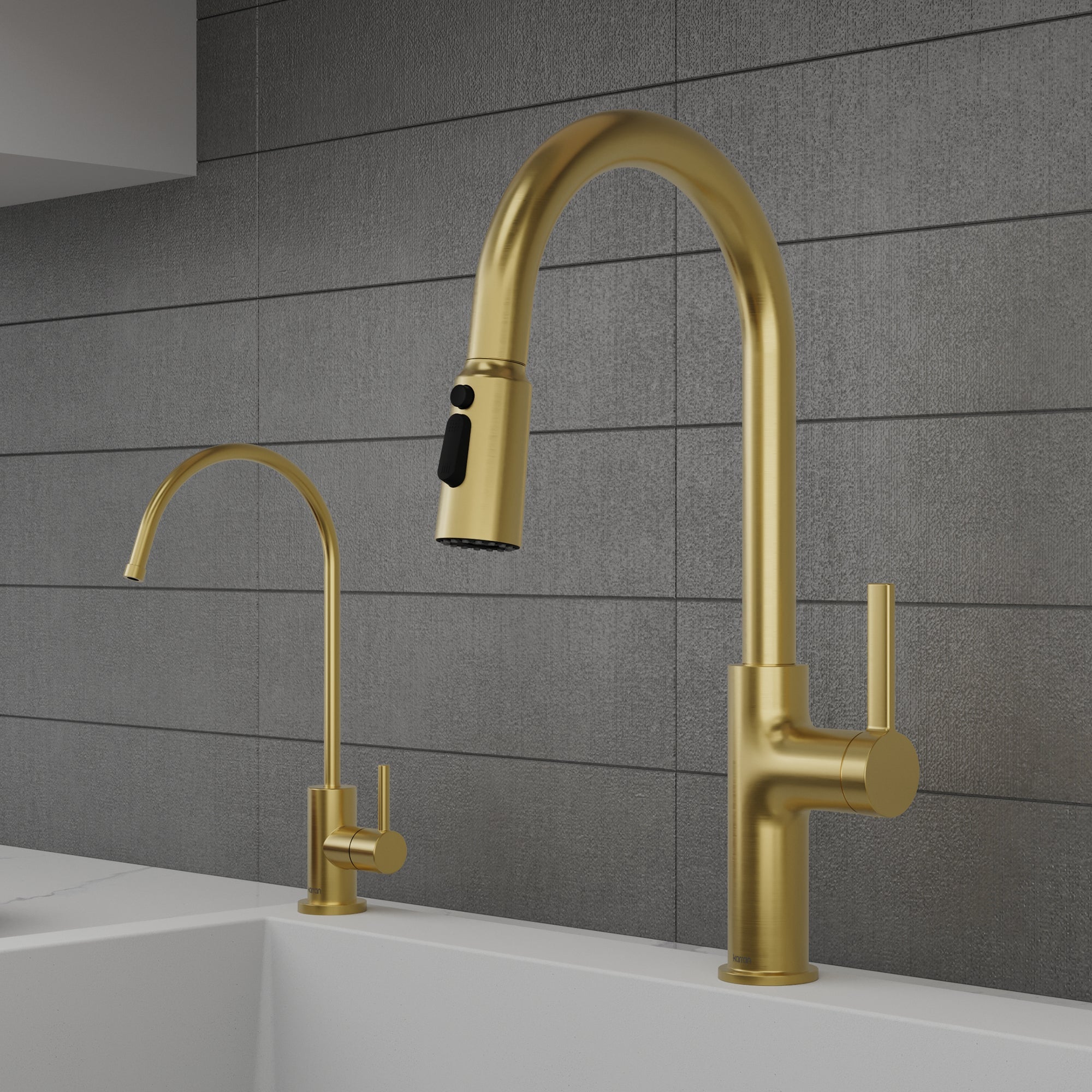 Stalbridge Single Handle Pull-Down Sprayer Kitchen Faucet In Spot-Free Brushed Gold