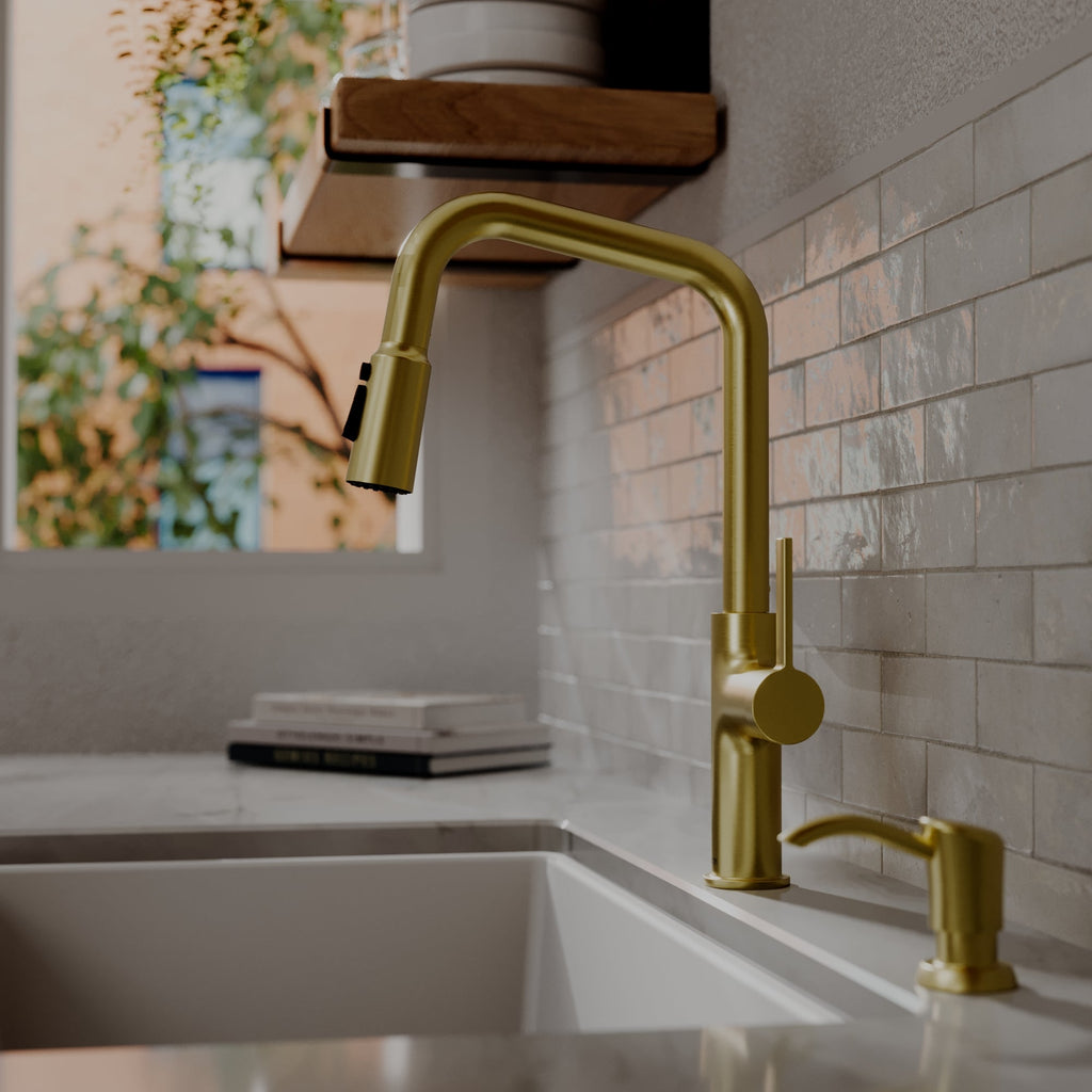 Stalbridge Single Handle Pull-Down Sprayer Kitchen Faucet In Spot-Free Brushed Gold